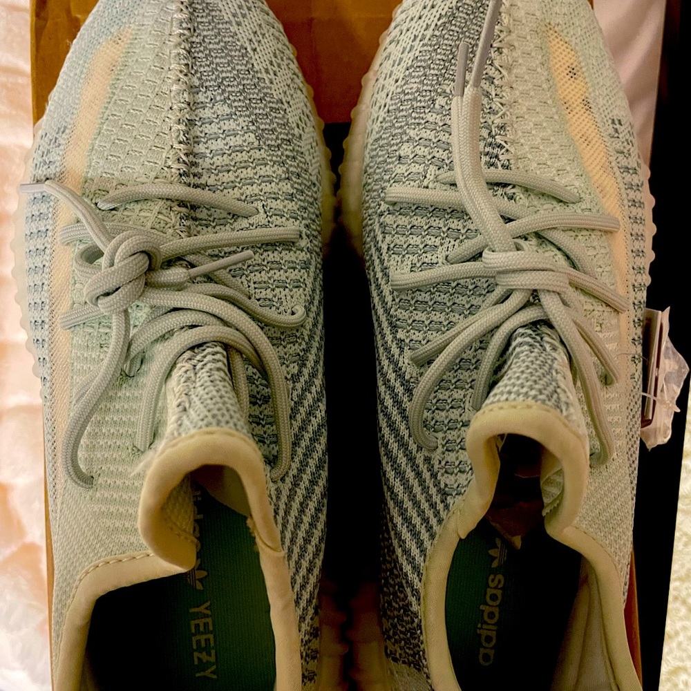 Yeezy 350 off white reflective